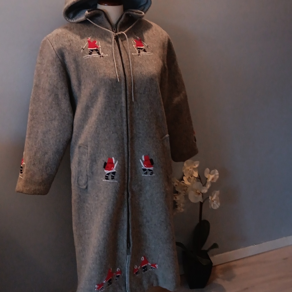 Vintage Grenfell Handicrafts NFLD Indigenous Art  Coat